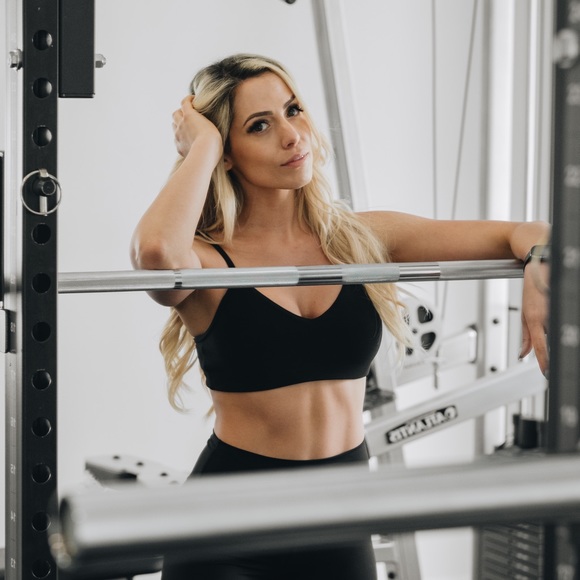 Meet your Posher, Amanda - Picture 1 of 1